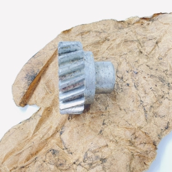 Zębatka koło zębate altenatora Dniepr MT 18 zębów oryginal